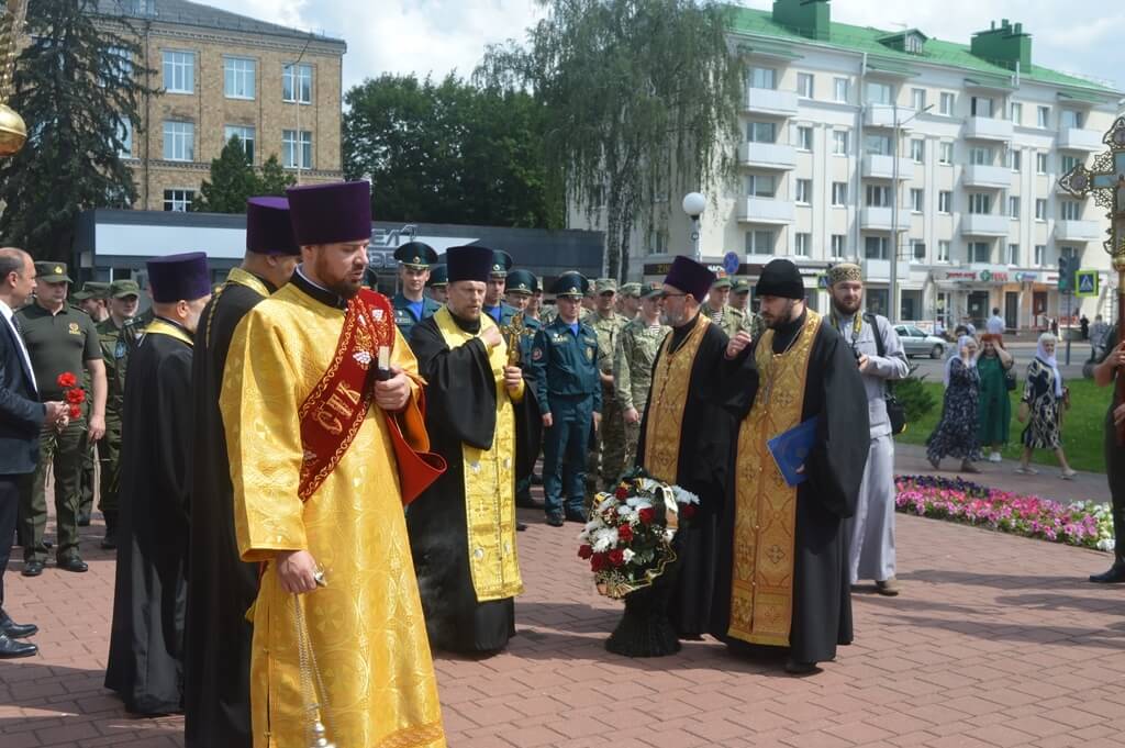 Крестный ход "Церковь и армия" Барановичи МЧС